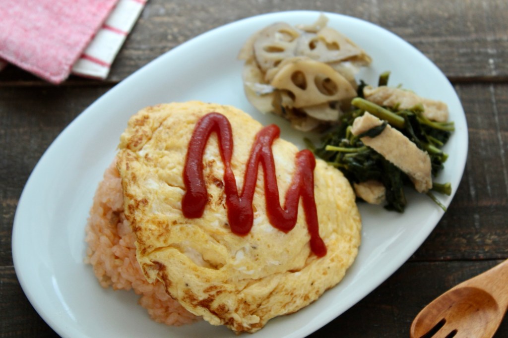 ケチャップライスが時短で作れる！「炊き込みオムライス」